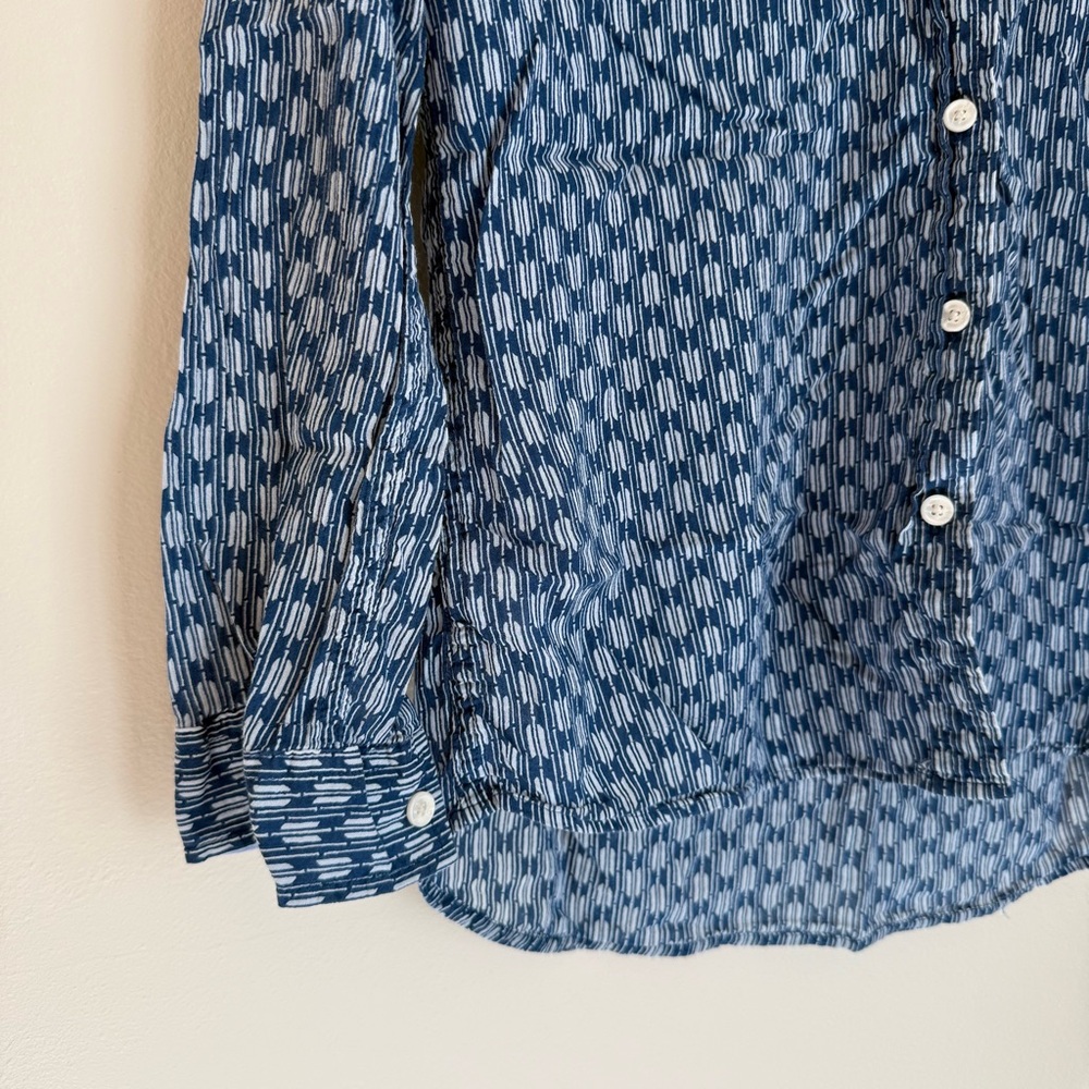 Eddie Bauer Women’s Lightweight Button Down Long sleeve Shirt Blue Size Medium - Picture 3 of 7